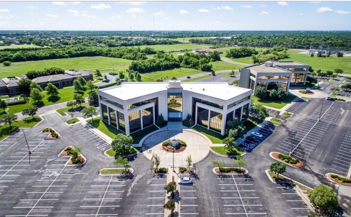 Pictures of Office property located at 2024 N Woodlawn Blvd, Wichita, KS 67208 for lease - image #1