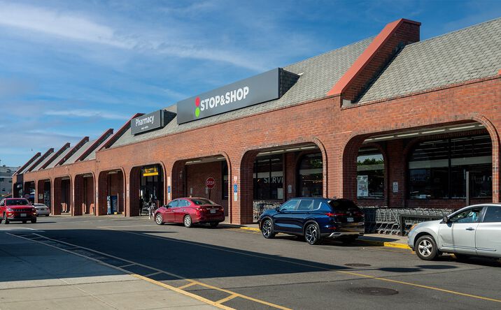 Pictures of Retail property located at 92-10 Atlantic Avenue, Ozone Park, NY 11416 for lease - image #1