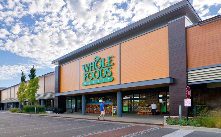 Pictures of Retail property located at 6300 Robert Kingery Highway, Willowbrook, IL 60527 for lease - image #1