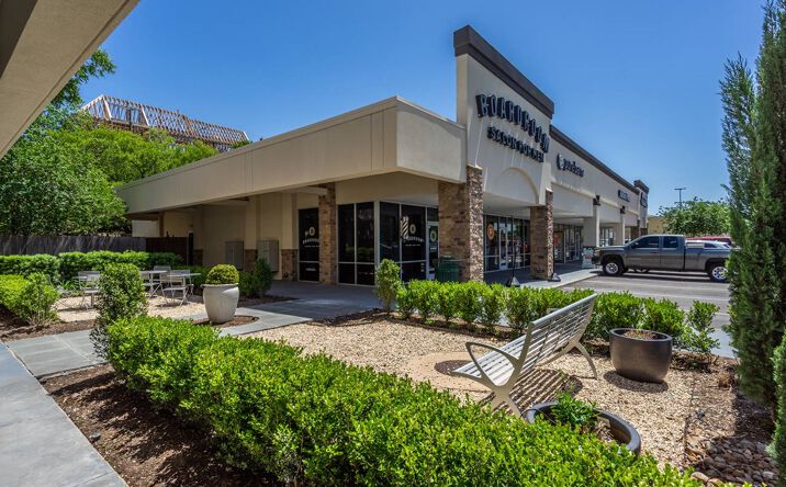 Pictures of Retail property located at 1407 South Voss Road, Houston, TX 77057 for lease - image #1