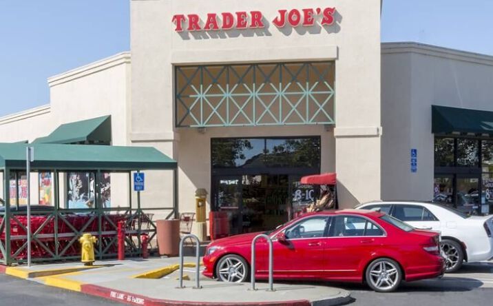 Pictures of Retail property located at 5701-5795 Christie Ave, Emeryville, CA 94608 for lease - image #1