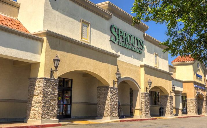 Pictures of Retail property located at 10823 Zelzah Ave, Granada Hills, CA 91344 for lease - image #1
