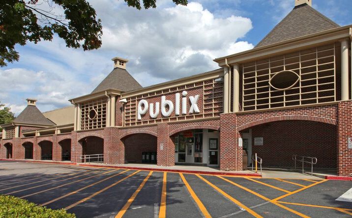 Pictures of Retail property located at 6300 Powers Ferry Road, Atlanta, GA 30339 for lease - image #1