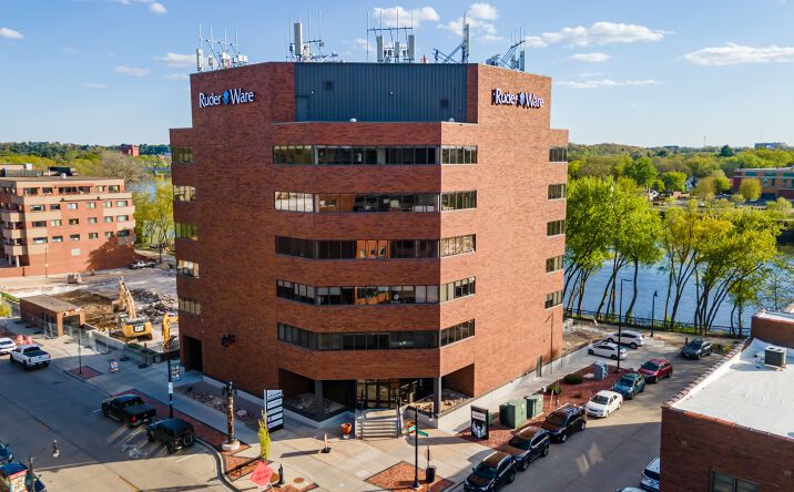 Pictures of Office property located at 402 Graham Ave, Eau Claire, WI 54701 for lease - image #1