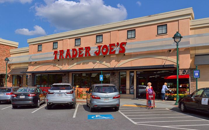 Pictures of Retail property located at 6277 Roswell Road, Sandy Springs, GA 30328 for lease - image #1