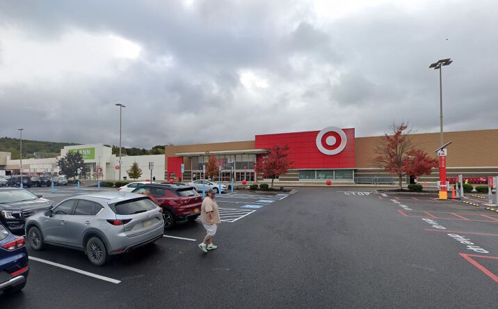 Pictures of Retail property located at 3112-3128 Vestal Pkwy E, Vestal, NY 13850 for lease - image #1