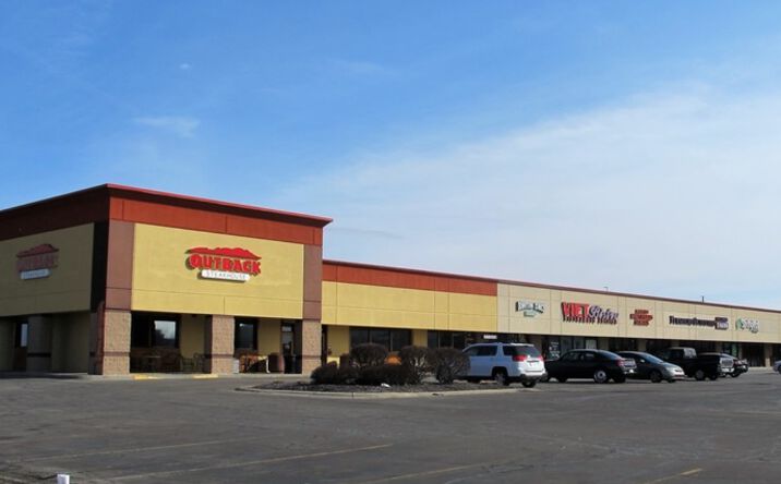 Pictures of Retail property located at 5753 E 86th St, Indianapolis, IN 46250 for lease - image #1