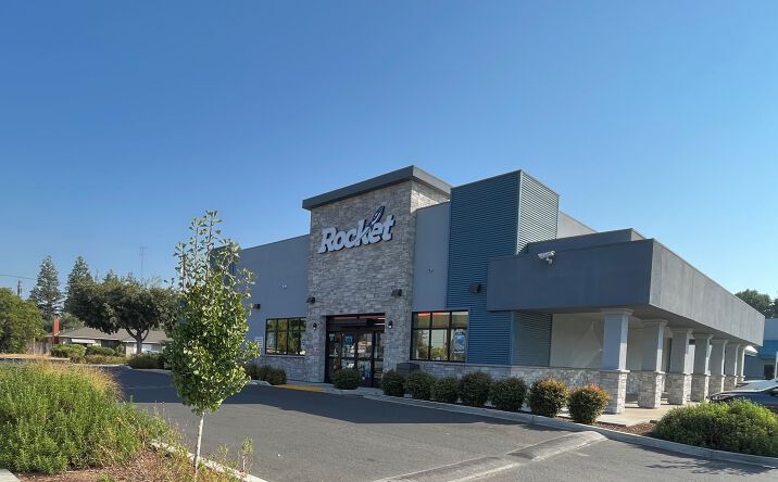 Pictures of Retail, Office property located at 950 Oakdale Rd, Modesto, CA 95355 for lease - image #1