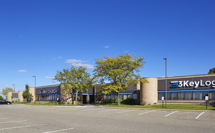 Pictures of Office property located at 501-617 W. Travelers Trail, Burnsville, MN 55337 for lease - image #1