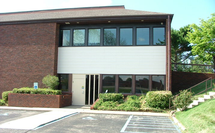 Pictures of Retail, Office property located at 1314 N 36th St, St Joseph, MO 64506 for lease - image #1