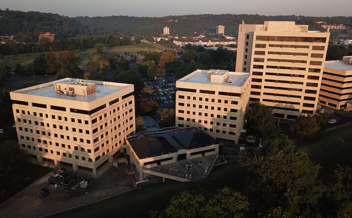 Pictures of Office property located at 1 Allied Dr, Little Rock, AR 72202 for lease - image #1