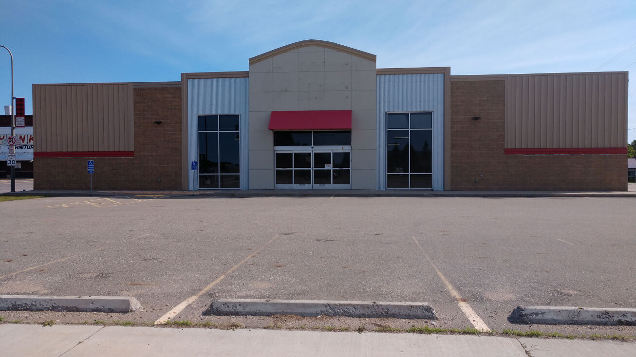 100 Front St., Pine River, MN 56474 Retail Space for Lease Pine