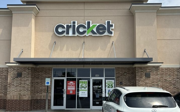 Pictures of Retail, Office property located at 107 E State Hwy 152, Mustang, OK 73064 for lease - image #1