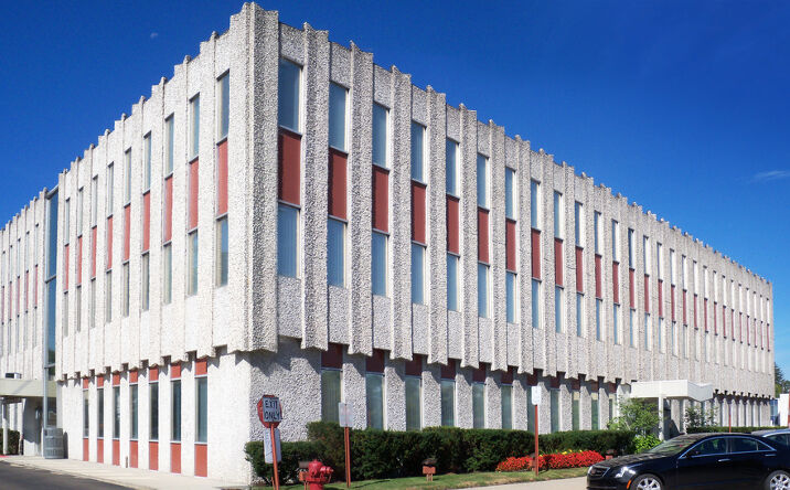 Pictures of Office property located at 26711 Woodward Ave, Huntington Woods, MI 48070 for lease - image #1
