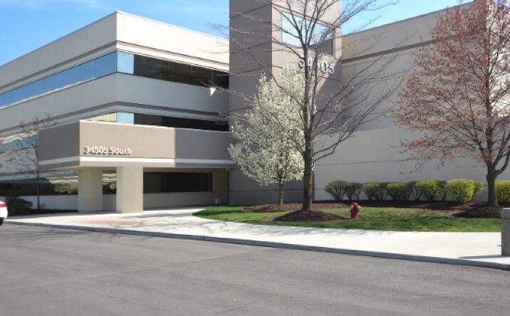 Pictures of Office property located at 34405 W 12 Mile Rd, Farmington Hills, MI 48331 for lease - image #1
