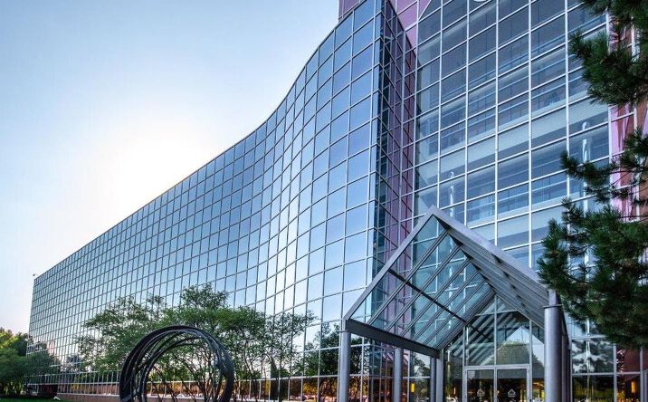 Pictures of Office property located at 400 Galleria, Southfield, MI 48034 for lease - image #1