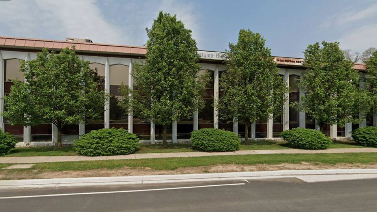24370 Northwestern Highway, Southfield, MI 48075 Office Space for Lease