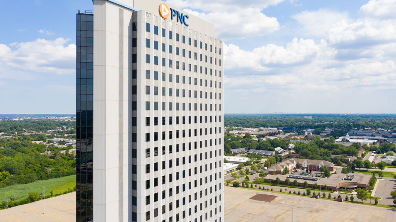 755 W Big Beaver, Troy, MI 48084 Office Space for Lease PNC Center