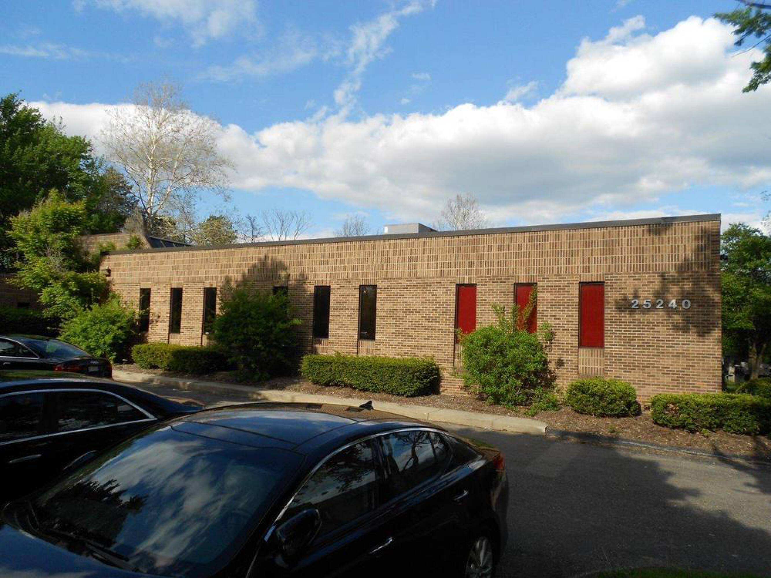 25240 Lahser Road, Southfield, MI 48033