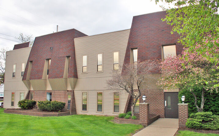 Pictures of Office property located at 22511 Telegraph Road, Southfield, MI 48033 for lease - image #1