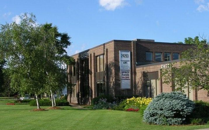 Pictures of Office property located at 24293 Telegraph Road, Southfield, MI 48033 for lease - image #1