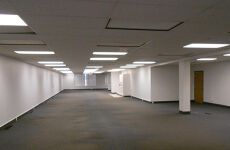 1086184