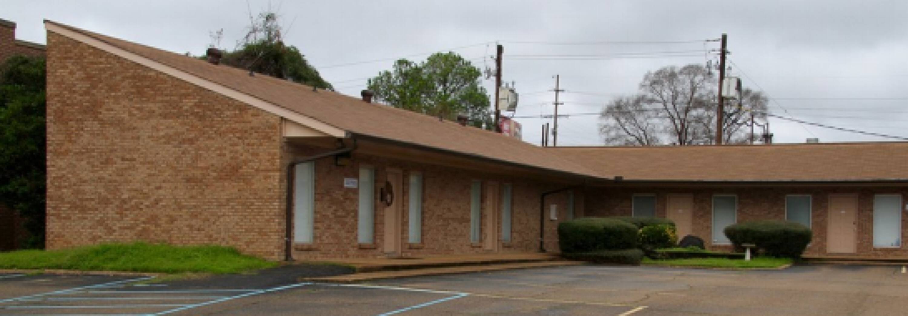 2080 Dunbarton Dr, Jackson, MS 39216