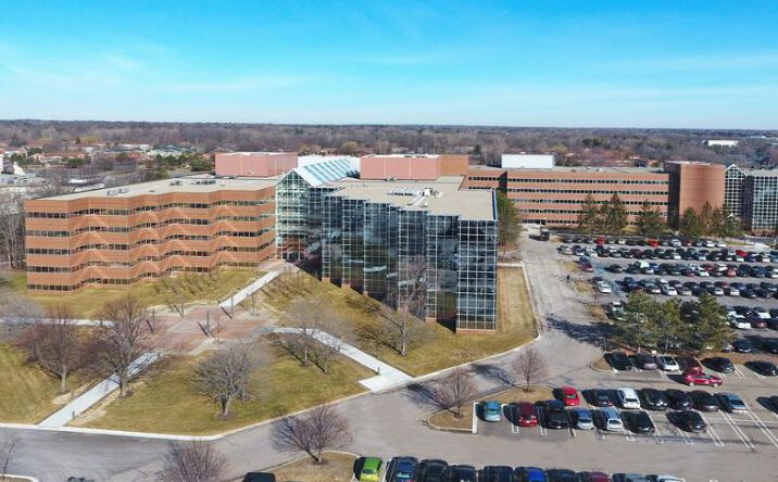 Pictures of Office property located at 300 Galleria, Southfield, MI 48034 for lease - image #1