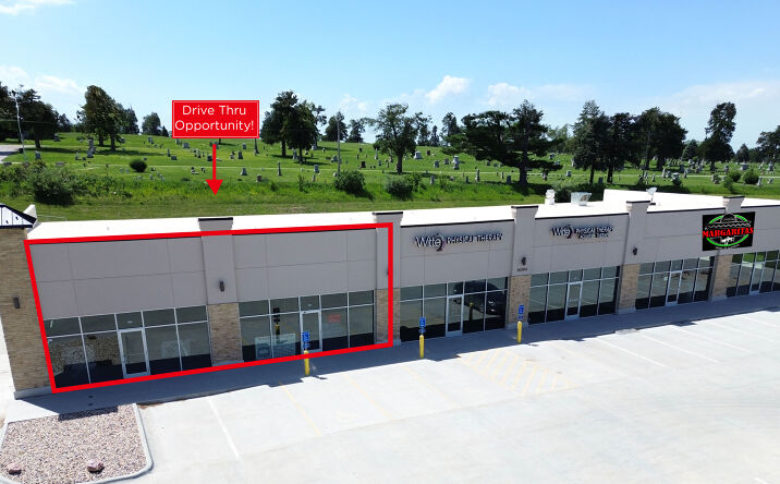 Pictures of Retail, Restaurant property located at 16304 Westside Dr, Plattsmouth, NE 68048 for lease - image #1