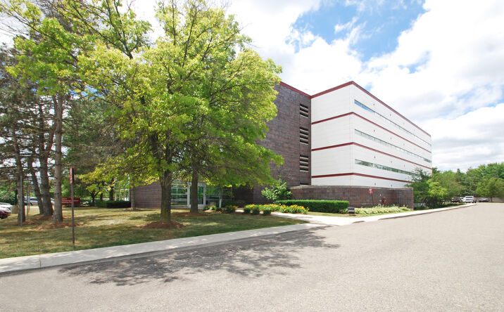Pictures of Office property located at 29877 Telegraph Road, Southfield, MI 48034 for lease - image #1