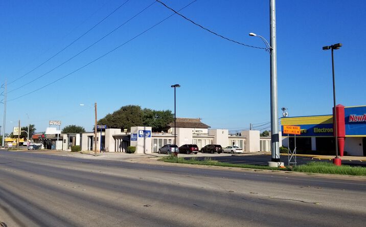Pictures of Retail, Office property located at 3814 N 1st St, Abilene, TX 79603 for lease - image #1