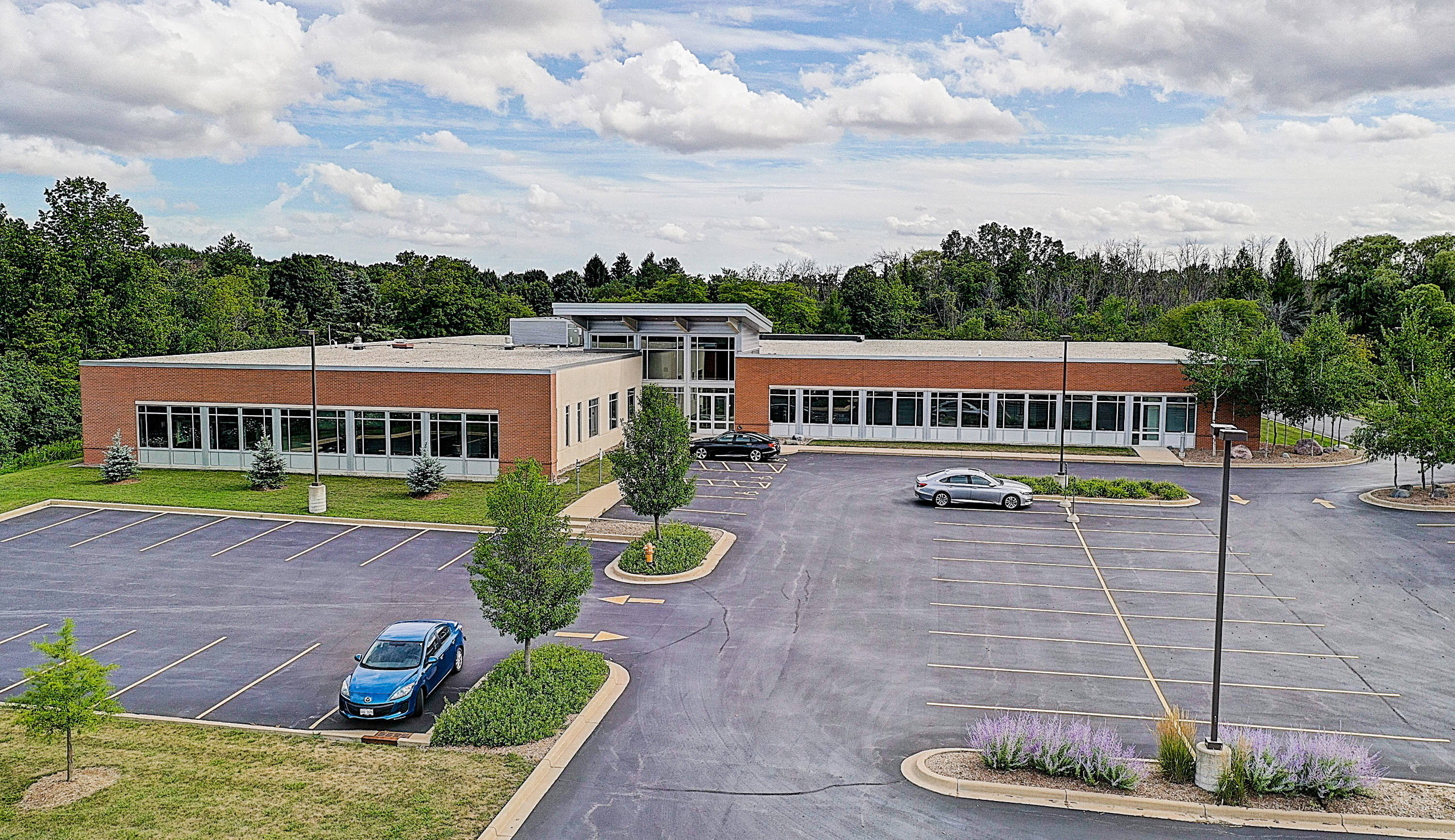 111 Heritage Reserve & N72 W13272 Appleton Ave, Menomonee Falls, WI