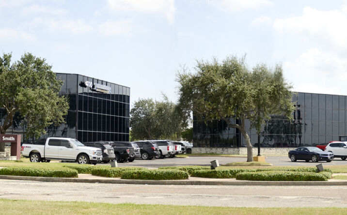 Pictures of Office property located at 400 & 410 S Padre Island Dr, Corpus Christi, TX 78405 for lease - image #1