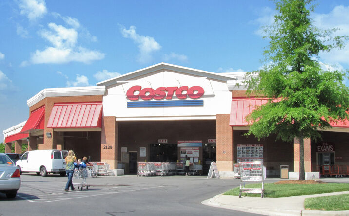 Pictures of Retail property located at 2233 Matthews Township Pkwy, Matthews, NC 28105 for lease - image #1