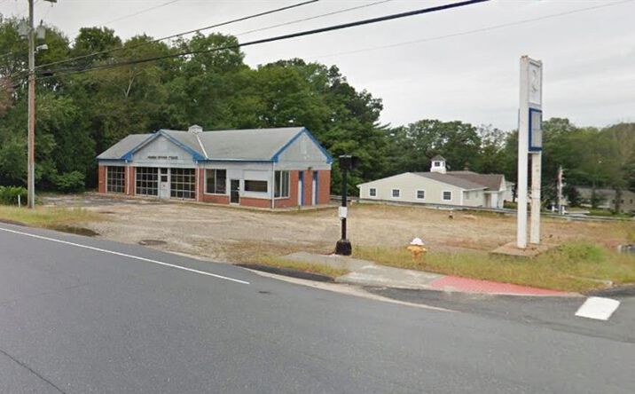 Pictures of Retail, Restaurant property located at 575 Middle Turnpike, Mansfield, CT 06268 for lease - image #1