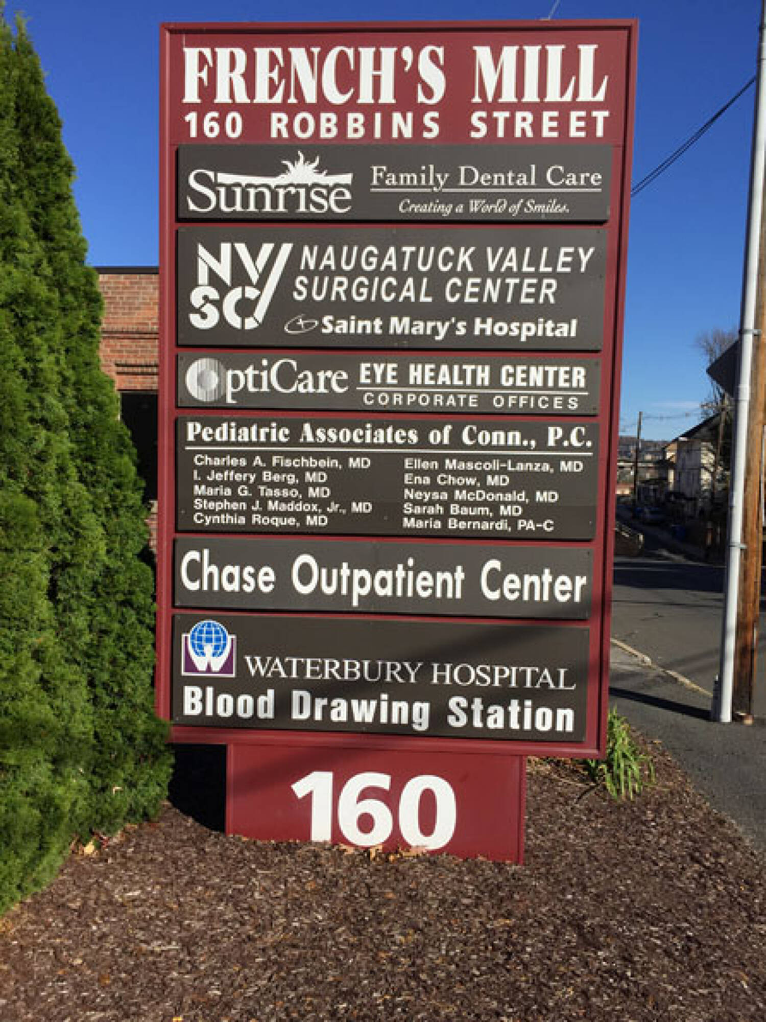 160 Robbins St, Waterbury, CT 06708