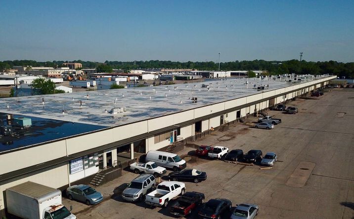 Pictures of Industrial property located at 1886-1986 E Brooks Rd, Memphis, TN 38116 for lease - image #1