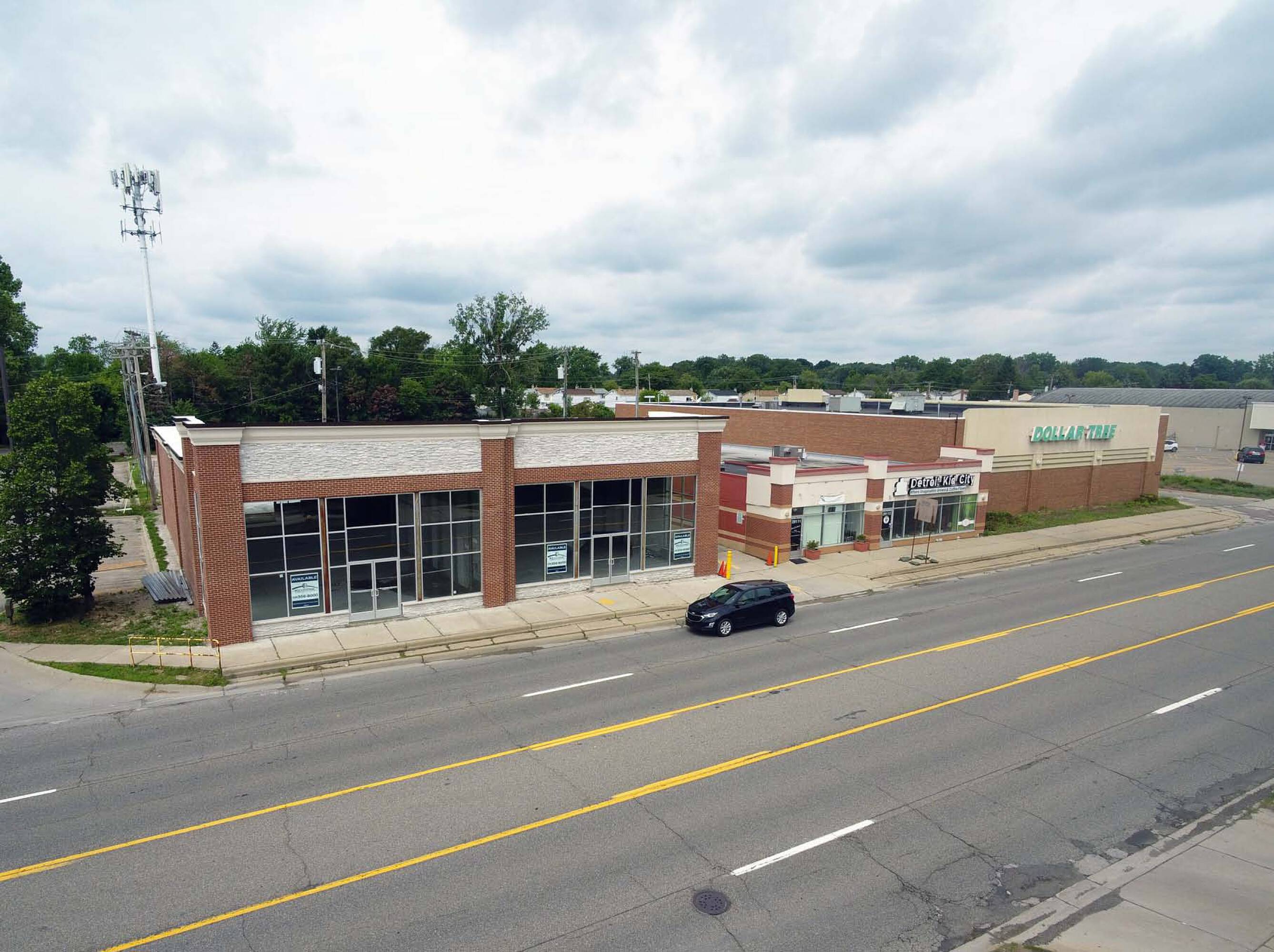 29101 Greenfield Rd, Southfield, MI 48076