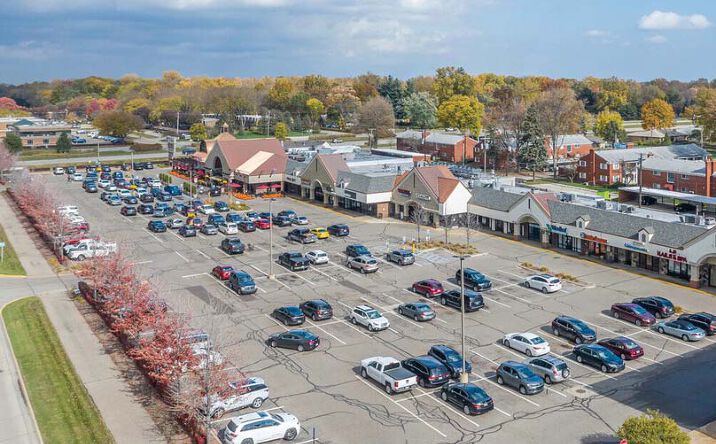Pictures of Retail property located at 36570-36830 Garfield Road, Clinton Township, MI 48035 for lease - image #1