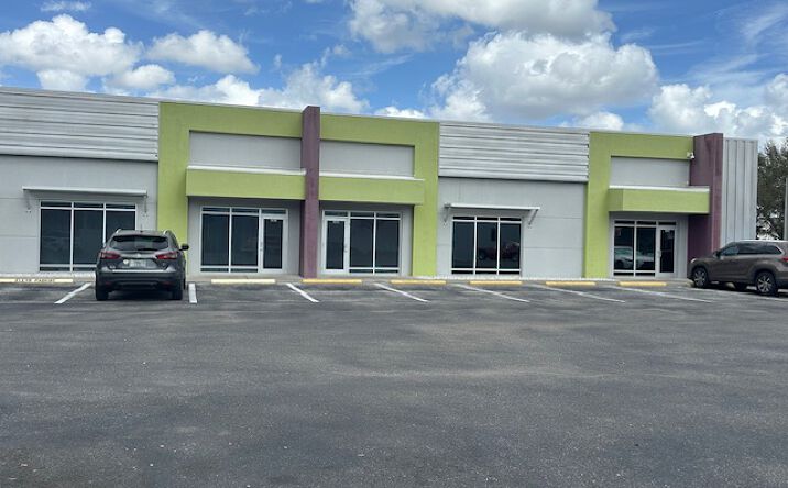 Pictures of Office, Industrial property located at 7509 Pennsylvania Ave, Sarasota, FL 34243 for lease - image #1