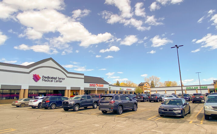 Pictures of Retail property located at 21700 W Eleven Mile Rd, Southfield, MI 48076 for lease - image #1