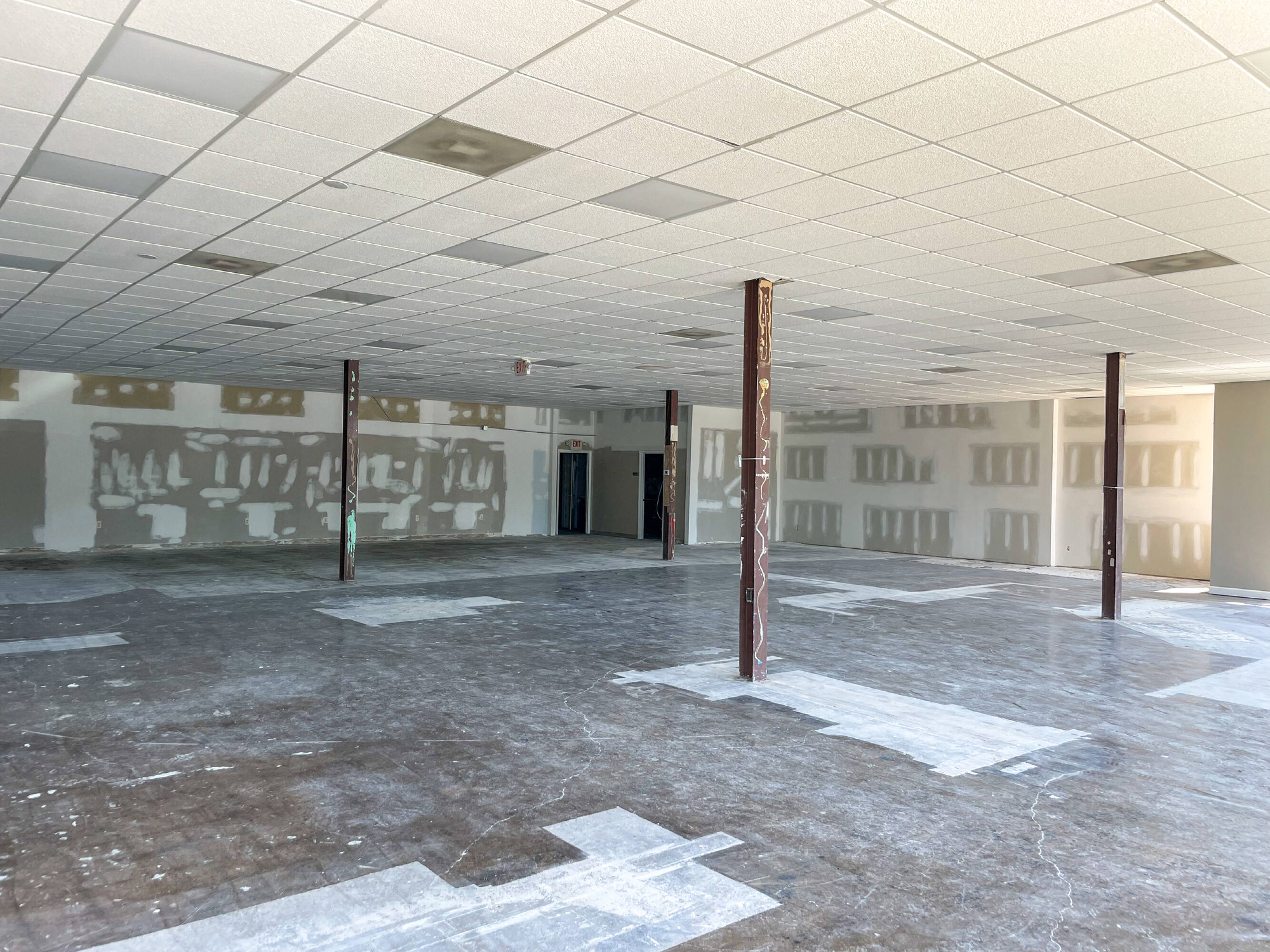 34706 Plymouth Rd, Livonia, MI 48150