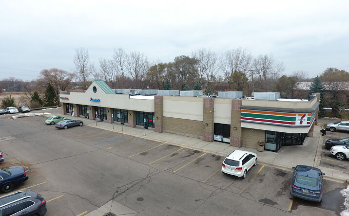 Pictures of Retail property located at 710 Benstein Rd, Commerce Charter Twp, MI 48390 for lease - image #1