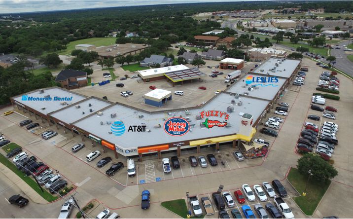 Pictures of Retail property located at 4201-4261 W Green Oaks Blvd, Arlington, TX 76016 for lease - image #1
