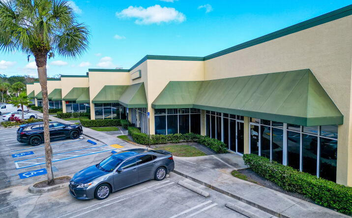 Pictures of Industrial property located at 1001 Jupiter Park Dr, Jupiter, FL 33458 for lease - image #1