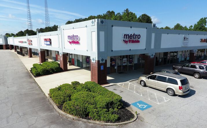 Pictures of Retail property located at 200 Merchants Dr, Dallas, GA 30132 for lease - image #1