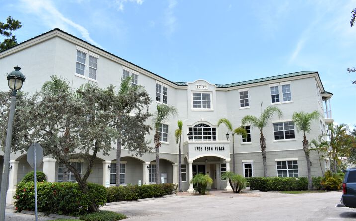 Pictures of Office property located at 1705 19th Pl, Vero Beach, FL 32960 for lease - image #1