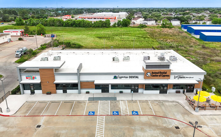 Pictures of Retail, Restaurant property located at 17823 Longenbaugh Dr, Cypress, TX 77433 for lease - image #1