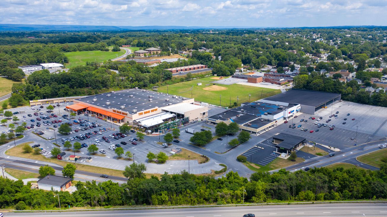 4200 Derry St Harrisburg Pa 17111 Retail Space For Lease East Park Center