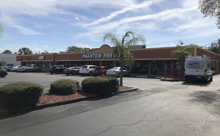 Pictures of Retail property located at 3642 West Gandy Blvd, Tampa, FL 33611 for lease - image #1